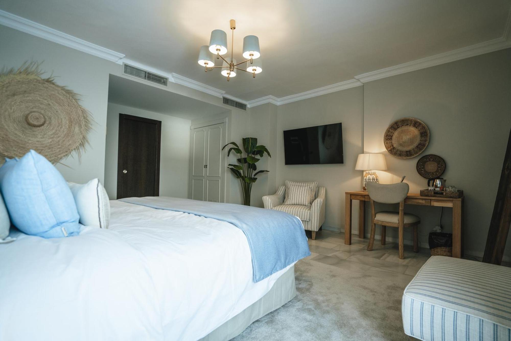 Hotel La Fonda Бенальмадена Экстерьер фото